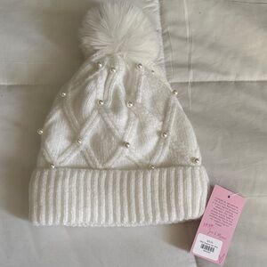 White Knit Pom-Pom Beanie NWT